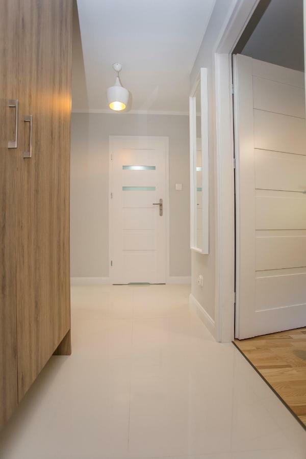 Cr Rodzinny Apartament Chrobrego 16 Bialystok Exterior photo